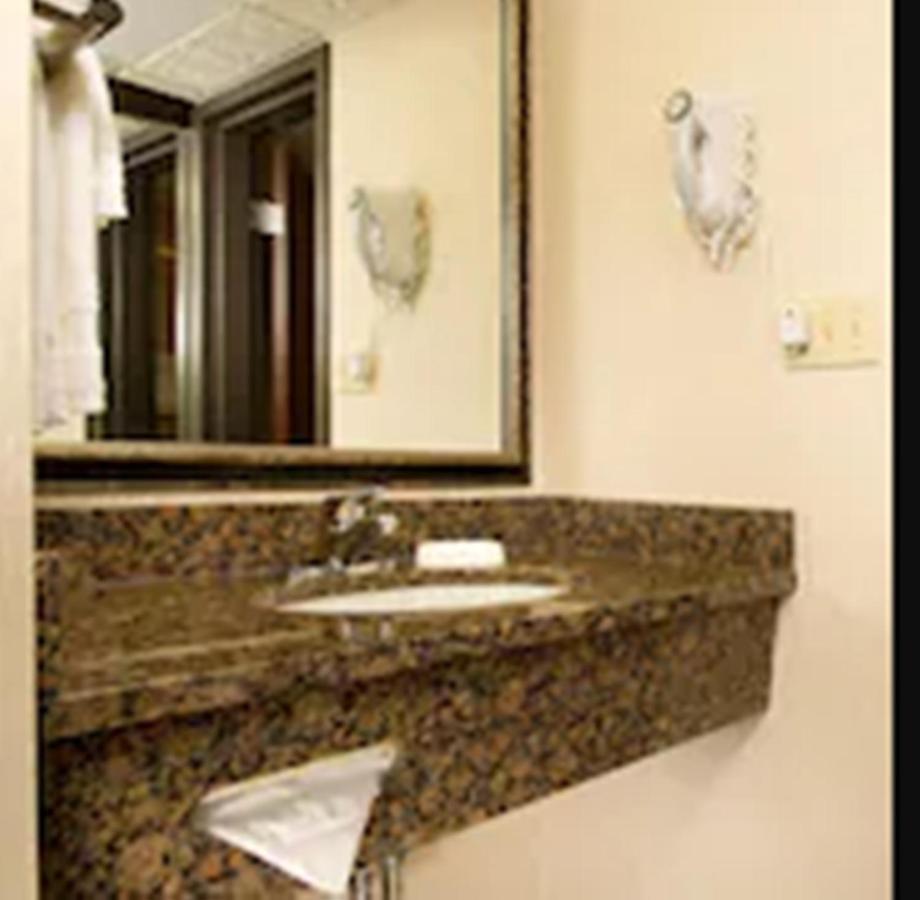 Hotel Lotus Kansas City Merriam Luaran gambar