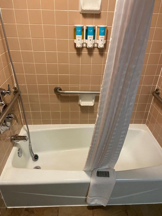 Hotel Lotus Kansas City Merriam Luaran gambar