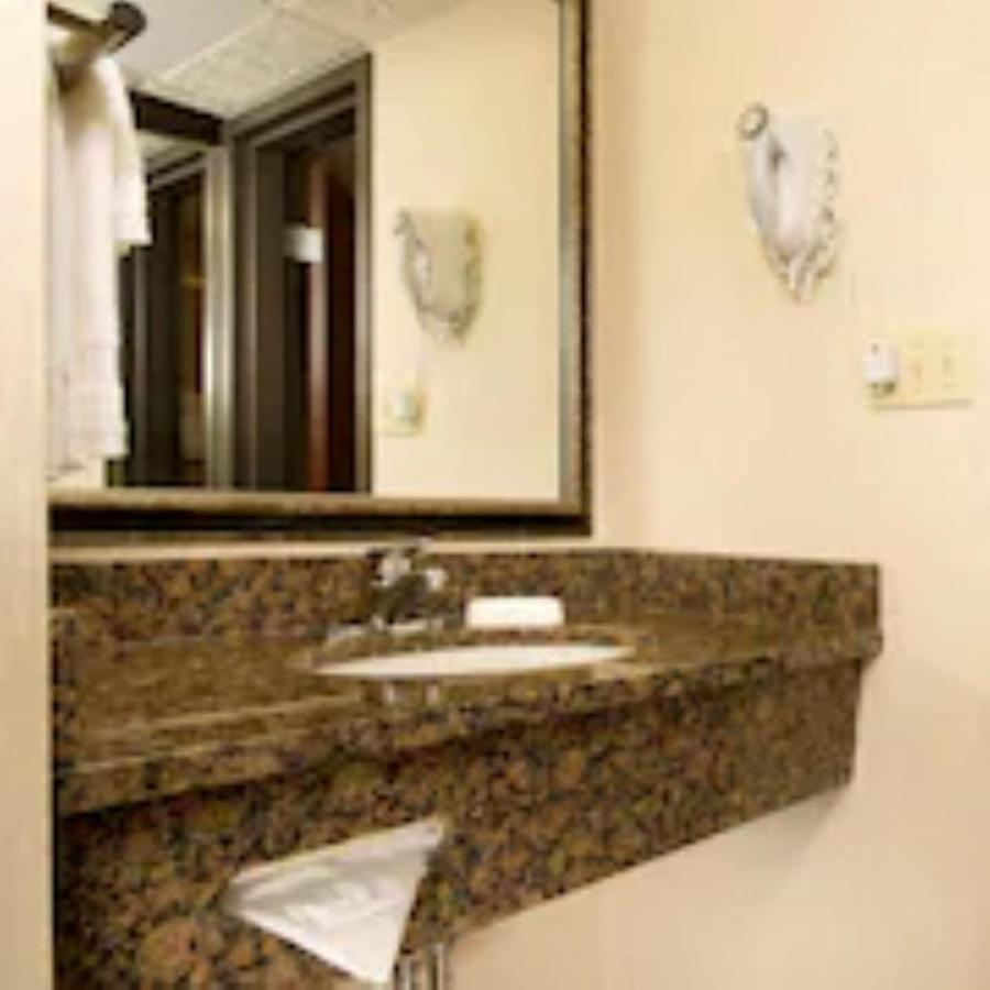 Hotel Lotus Kansas City Merriam Luaran gambar