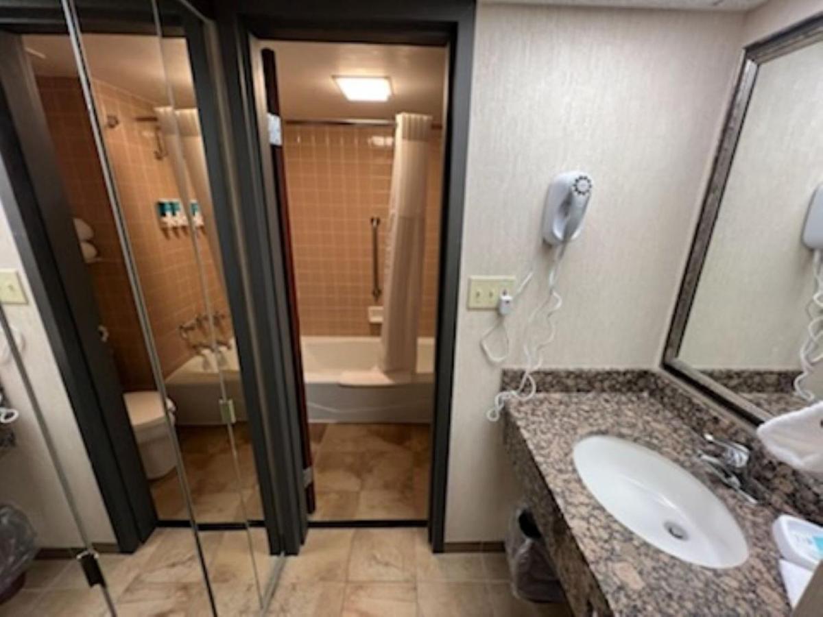 Hotel Lotus Kansas City Merriam Luaran gambar